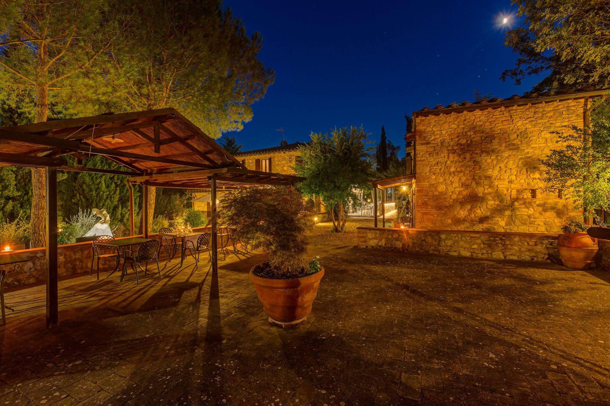 Agriturismo Casanova Di Pescille Сан Джиминяно Екстериор снимка